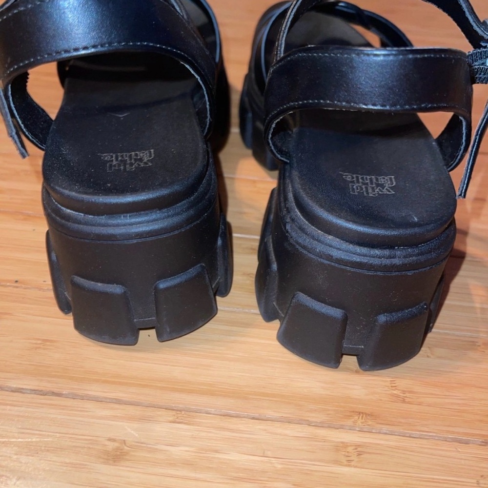 Wild Fable Women's Black Platform Avril Fisherman Chunky Sandal - Picture 4 of 6